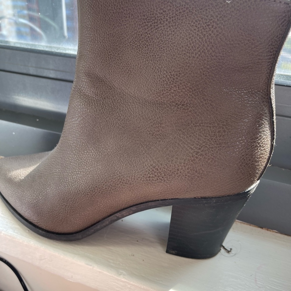 Old Navy womens brown boots for fall - Picture 2 of 4